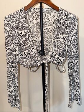 Black White Paisley Wrap Top Tie Front Bell Sleeve Y2K Boho